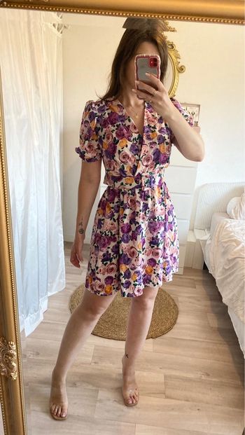 Robe d’été fleurie avec ceinture