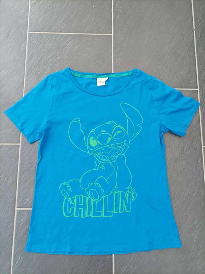 Joli tee-shirt Stitch taille S