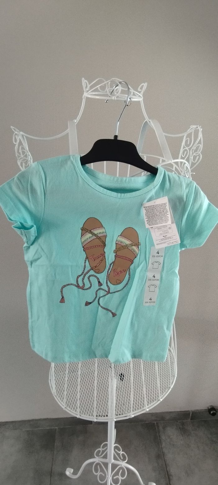 Tee shirt