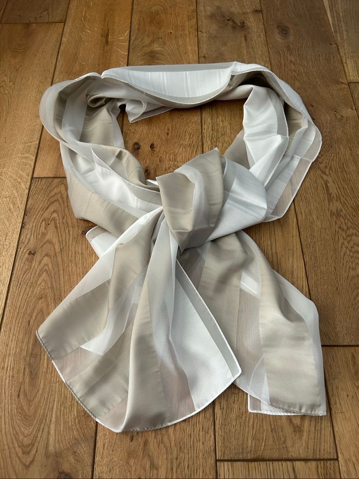 Écharpe étole - Transparent, Blanc et Beige - Neuve