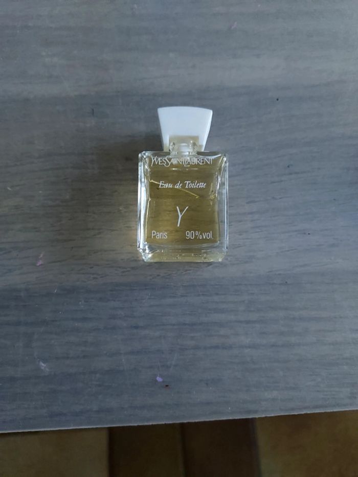 Miniature eau de toilette 7,5ml yves Saint Laurent neuve - photo numéro 4