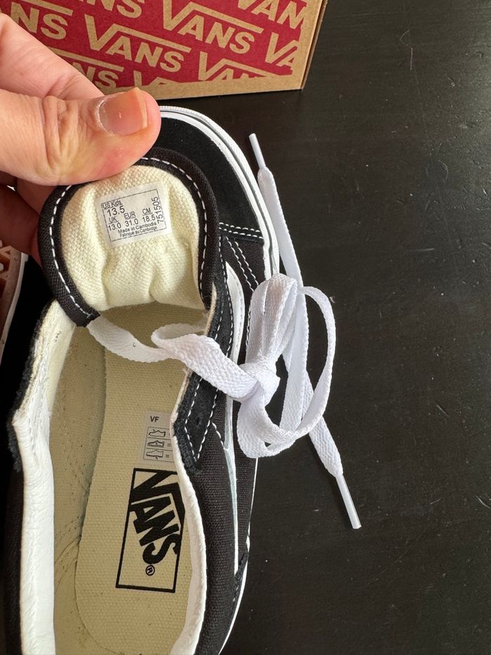 Baskets enfants vans pointure 31 - photo numéro 2