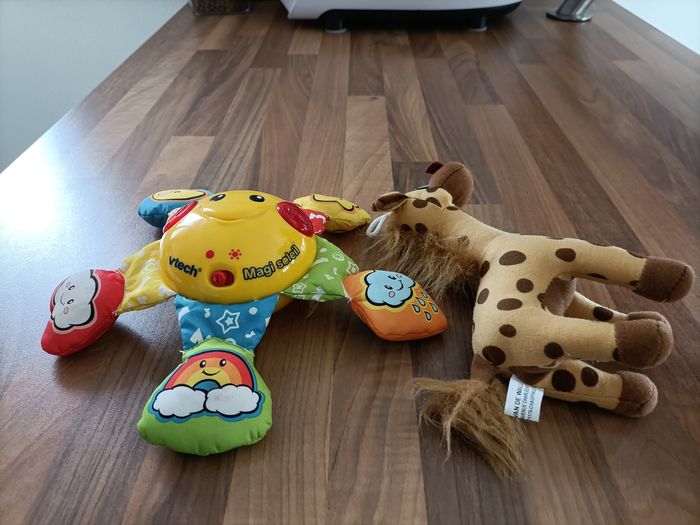 Lot bébé étoile pieuvre musicale et peluche girafe - photo numéro 6