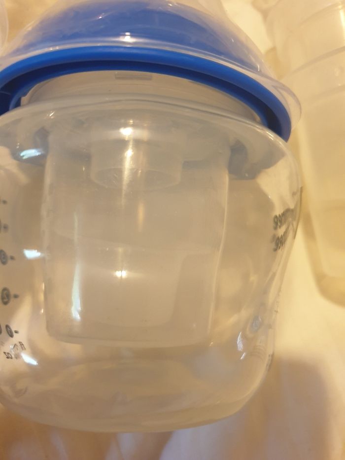 Lot de 4 biberons et accessoire - photo numéro 3