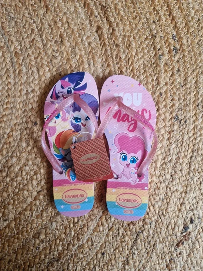 Neuf jolie paire de tong havaianas motif my little pony fille pointure 35