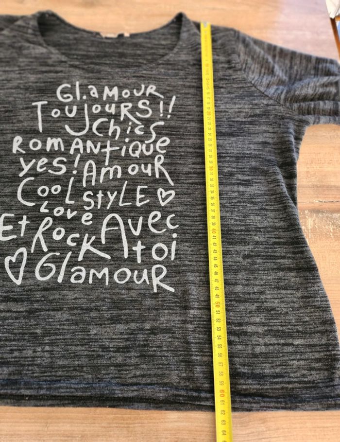 Pull gris foncé avec écritures en excellent état Taille 50 soyez suzie - photo numéro 5