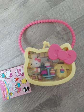 Figurines Hello Kitty 🎂