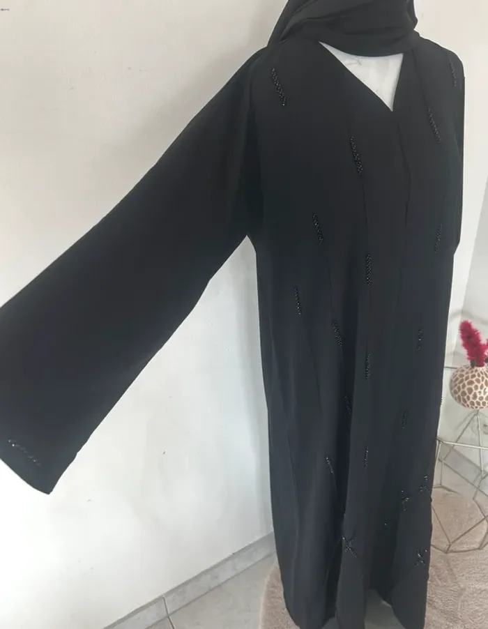 Abaya perlée noire dubai neuve - photo numéro 7