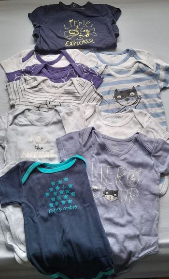 Lot 10 bodys manches courtes 18-24 mois
