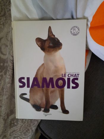 Livre sur me chat siamois