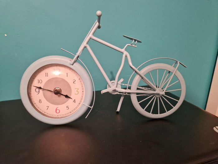 Horloge en forme de vélo
