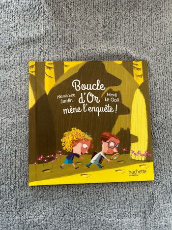 Livre McDo Boucle d’Or mène l’enquête ! n°4/12, collection 2015 État satisfaisant