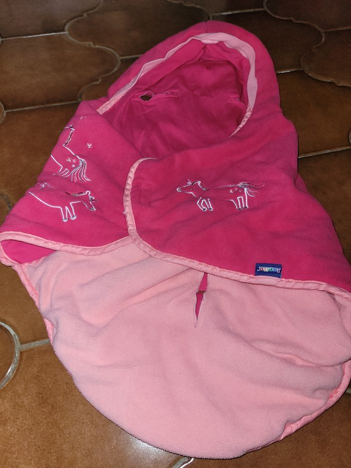 Lot vêtements fille 9-12 mois