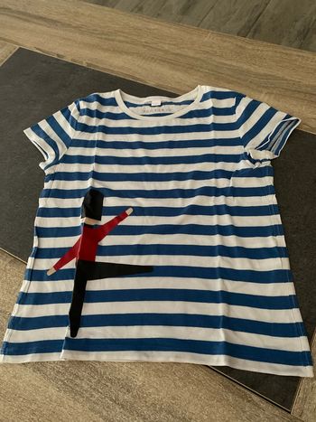T-shirt Burberry 6 ans très bon état