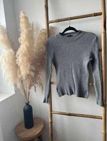 Pull gris cotelée