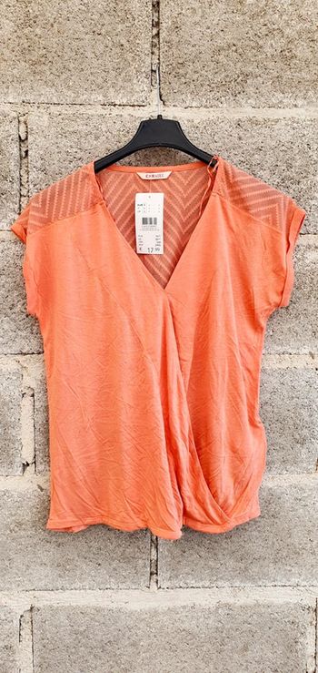 Très belle blouse de chez camaïeu taille 36 en très bon état 👌