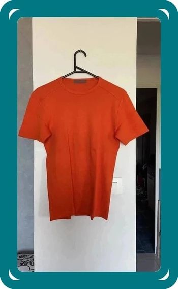 t-shirt orange
