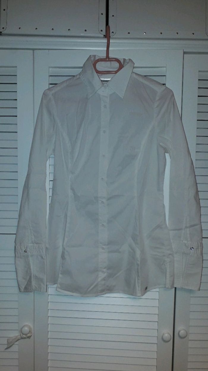 Chemisier blanc cintrée taille 38 - photo numéro 1