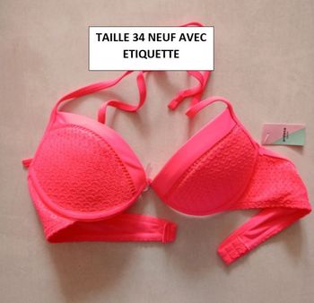 haut de maillot de bain 2 pièces taille XS neuf avec étiquette armature rose fluo