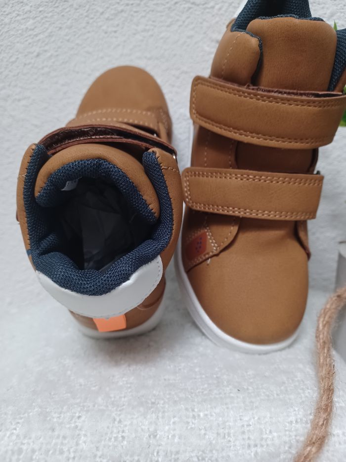 Chaussures garçon T 26 - photo numéro 3