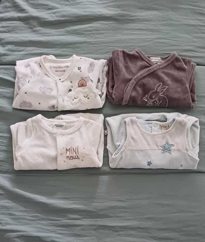 Lot de vêtements bébé taille de naissance - photo numéro 2