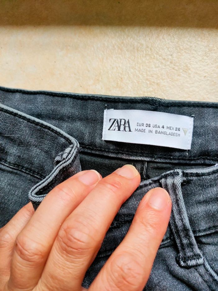 Jean/ jegging coloris noir taille 36/S marque Zara - photo numéro 2