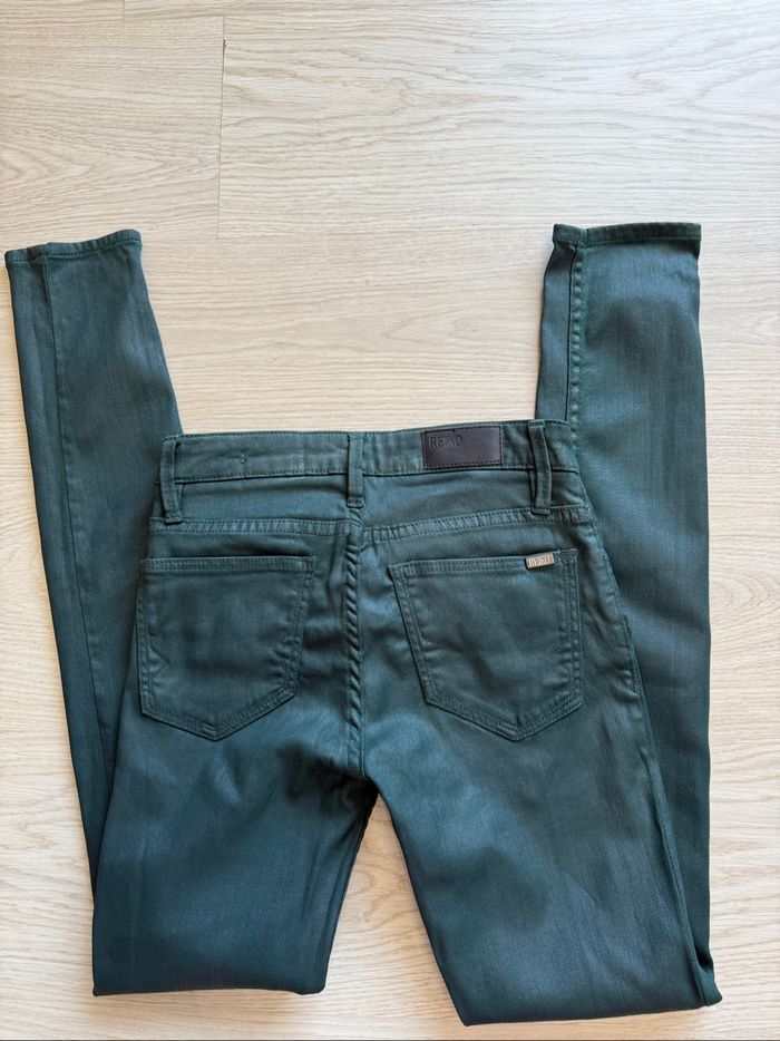 Pantalon similicuir slim vert foncé Reiko taille 34 XS - photo numéro 4
