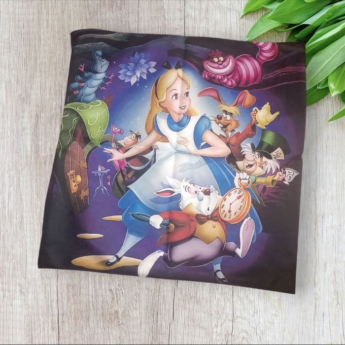 Housse de coussin  Alice aux pays des merveilles disney - photo numéro 3