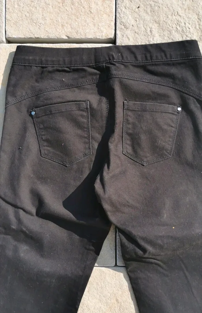 Pantalon jean jennyfer neuf taille 32 - photo numéro 3