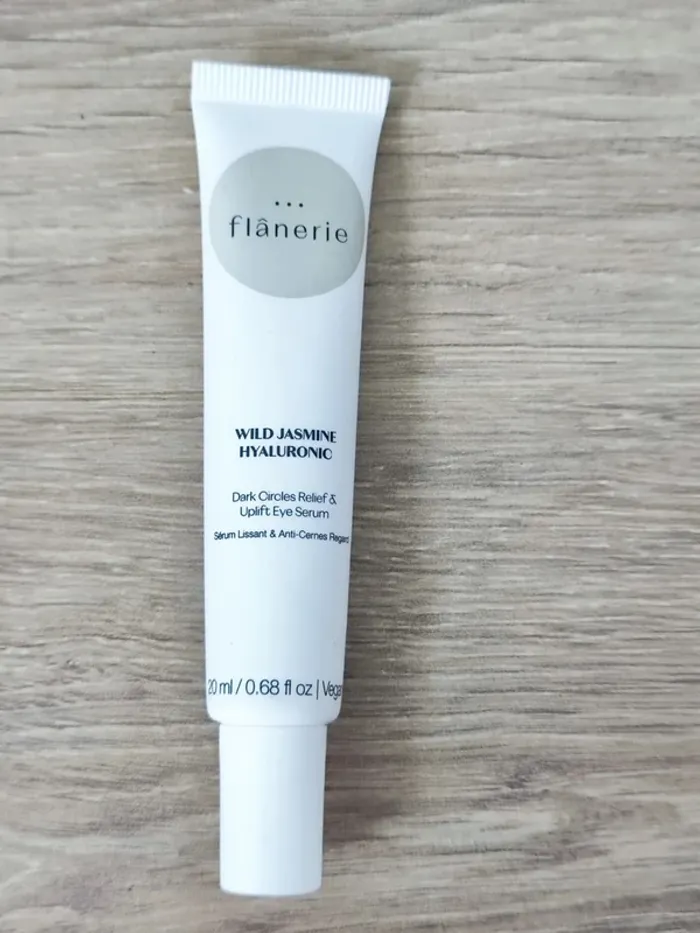 Flanerie sérum lissant et anti cernes regard 20 ml valeur 16€ à utiliser 12 mois après ouverture