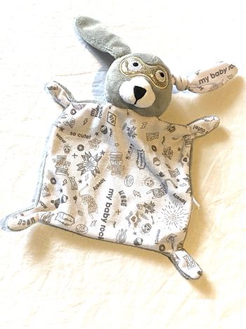 Petit Lapin Gris Doudou Masque Doré Corps Blanc Motif Dessins Faune Peluche Petits Enfants Bébés
