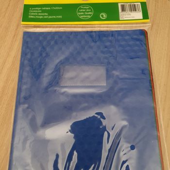 5 protège cahiers 17 *22