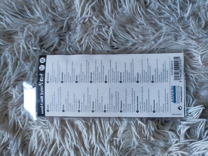 Roller encre effaçable 0.7 mm Uni ball - photo numéro 2