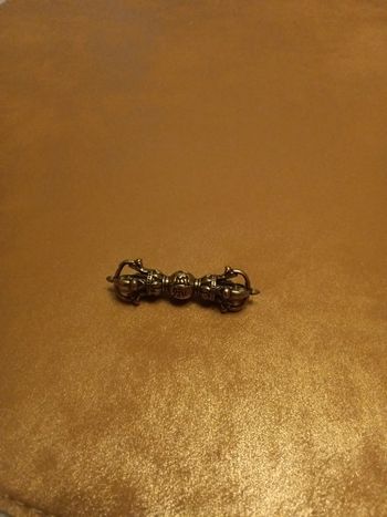 Pendentif de prière bouddhiste vajra