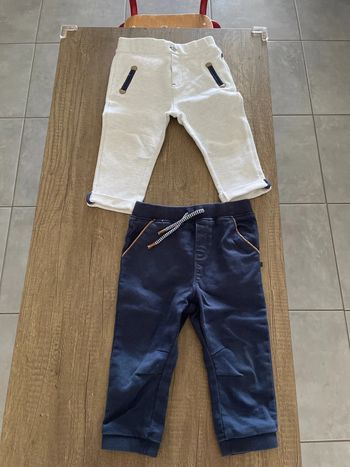 2 pantalons Obaibi 24 mois