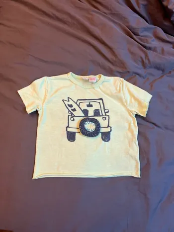 Tee shirt