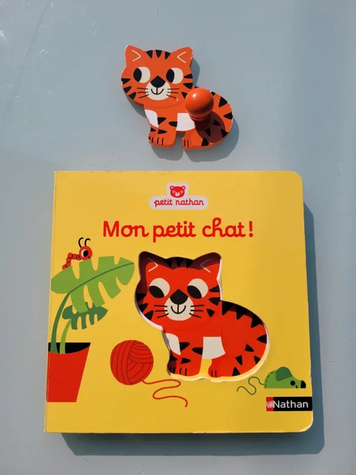 Livre à encastrement avec chat en bois 🐱 Mon petit chat !🐱 Petit Nathan - photo numéro 3