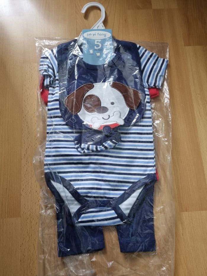 Ensemble bébé - photo numéro 2