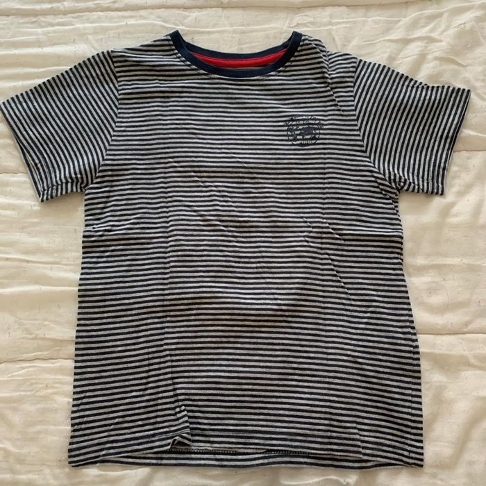 TEE shirt