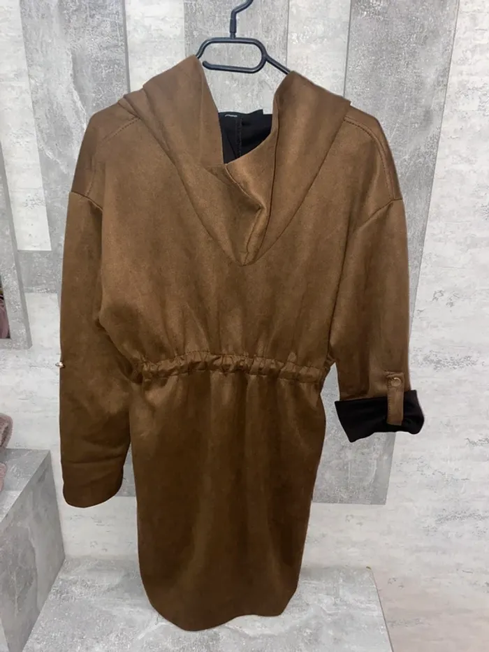 Veste camel longue en suédine ajustable - photo numéro 2