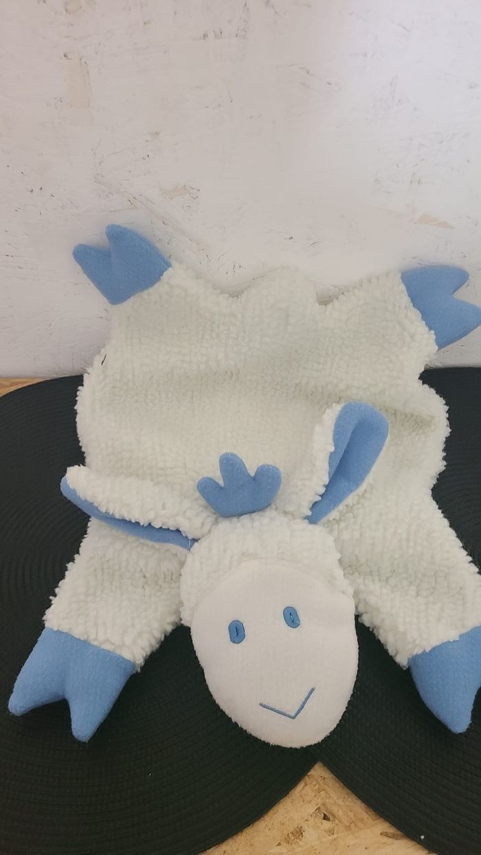 Range pyjama Mouton Blanc et Bleu Françoise Saget -