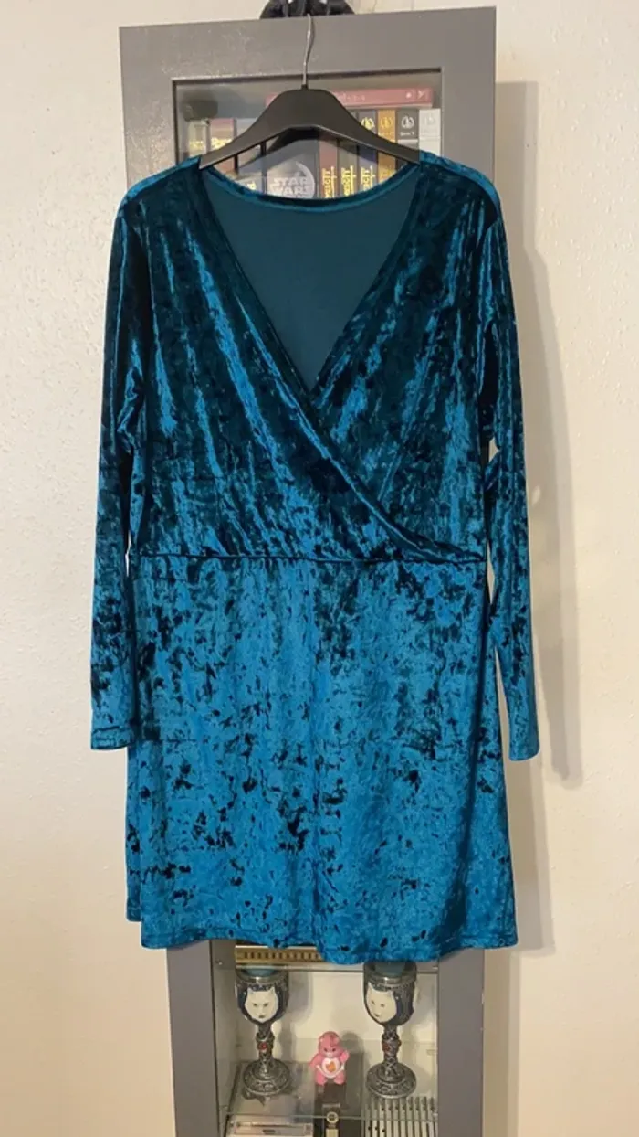 robe vert sapin croisée poitrine taille 48