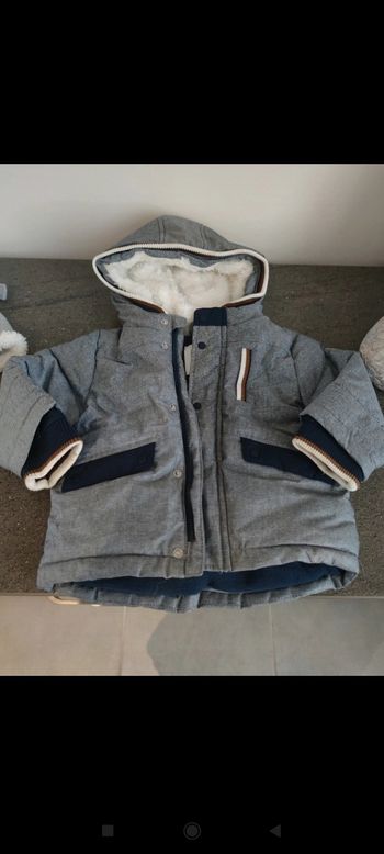 Ensemble manteau bonnet tour de cou et mouffle