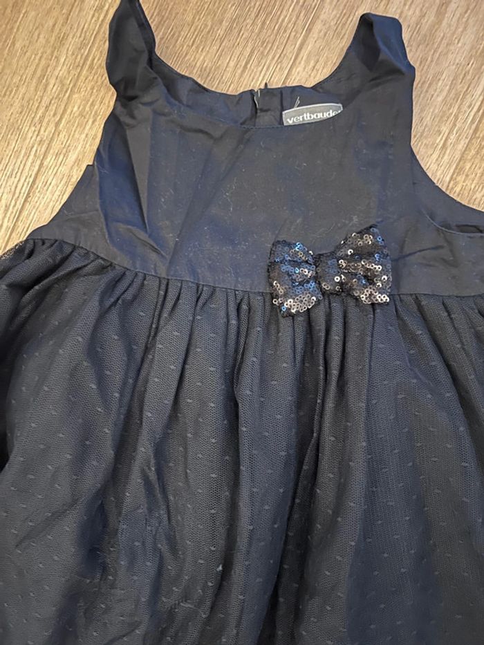 Robe noire neuve sans étiquette  vertbaudet 6 ans - photo numéro 2