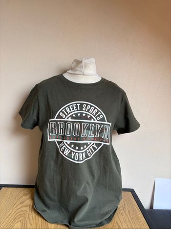 T-shirt garçon taille 146