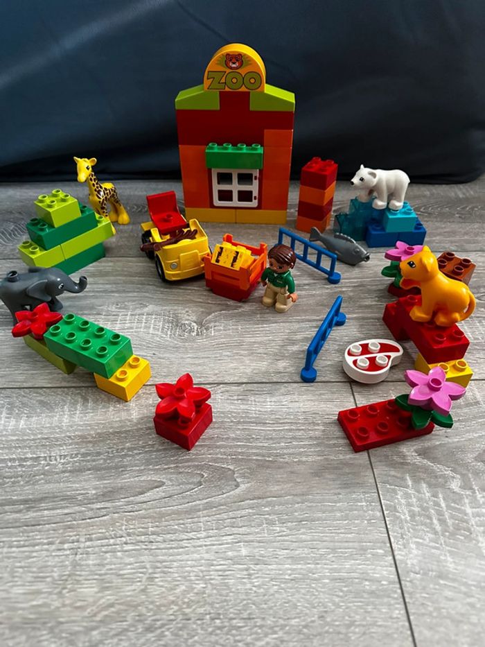 Lego Duplo « Mon 1er zoo » en bon état.