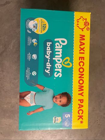 Couches Pampers taille 6