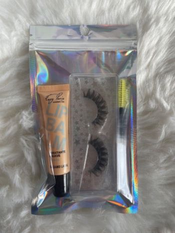 Baume à lèvres + accessoires pour faux cils