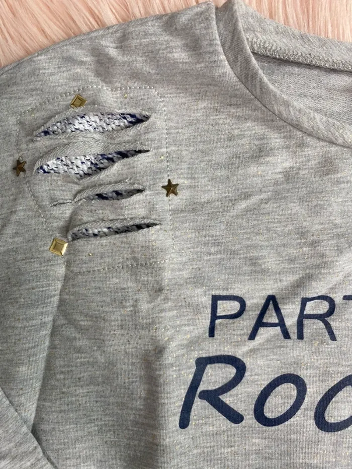 sweat gris a paillettes - photo numéro 3