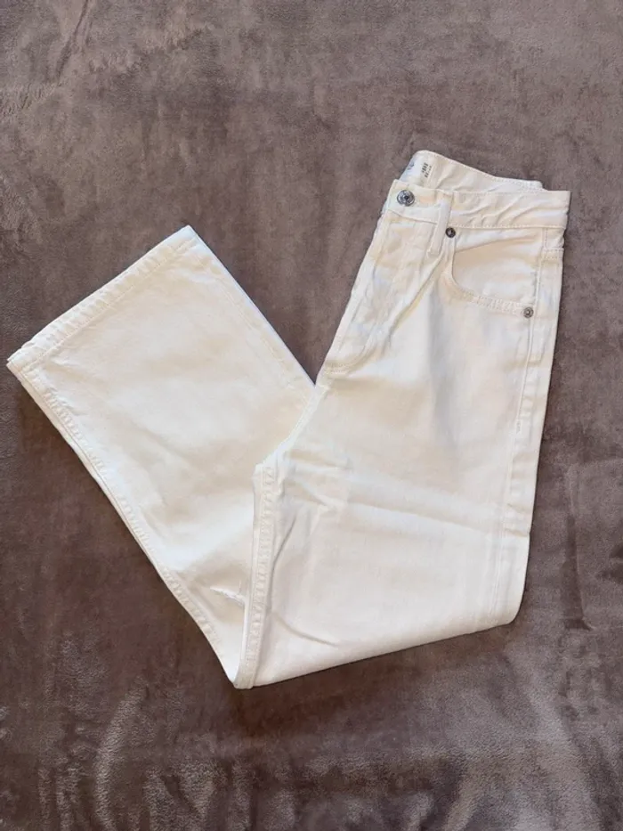 Jean blanc mango à jambes larges taille 34 femme en très bon état
